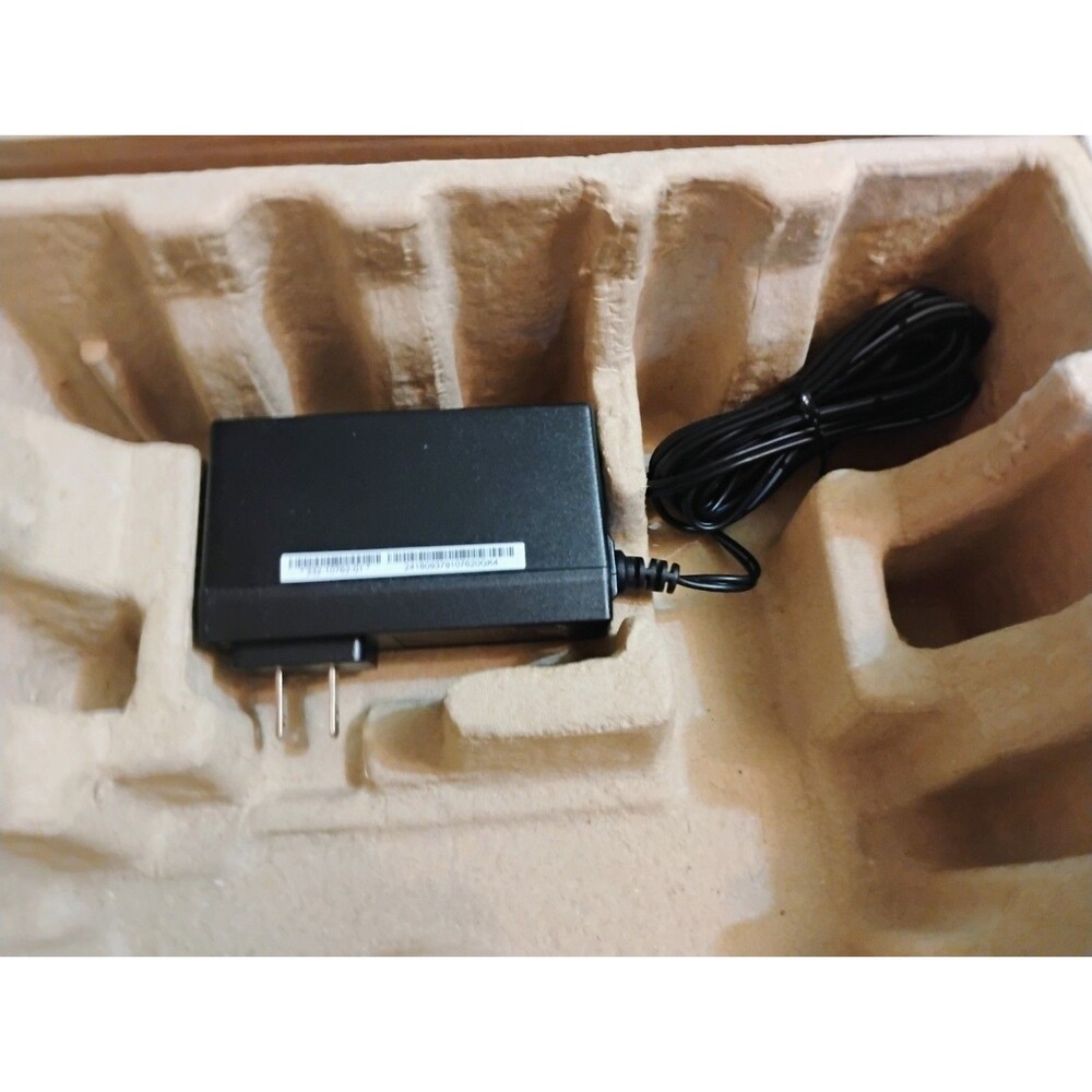NETGEAR Nighthawk AC1900 WiFi Cable Modem Router C6900 - Picture 6 of 7